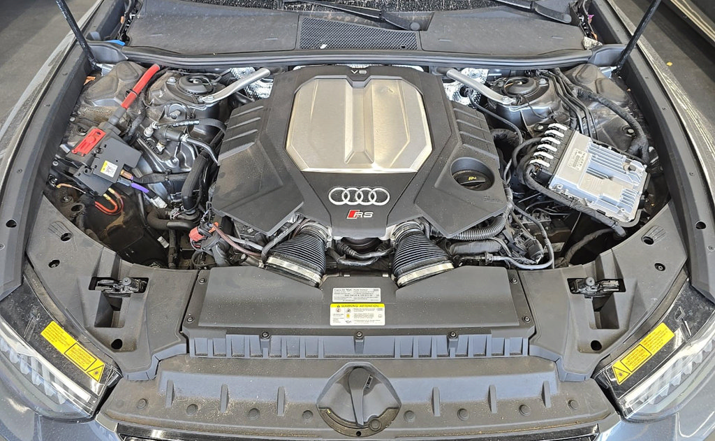 Used 2022 Audi RS 6 w/ Executive Package AWD/4WD image 14