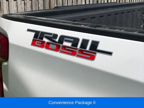 Used 2023 Chevrolet Silverado 1500 LT Trail Boss w/ Convenience Package II AWD/4WD image 4