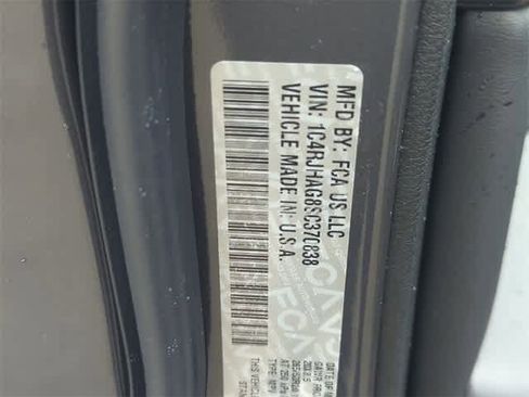 New 2025 Jeep Grand Cherokee Altitude image 36