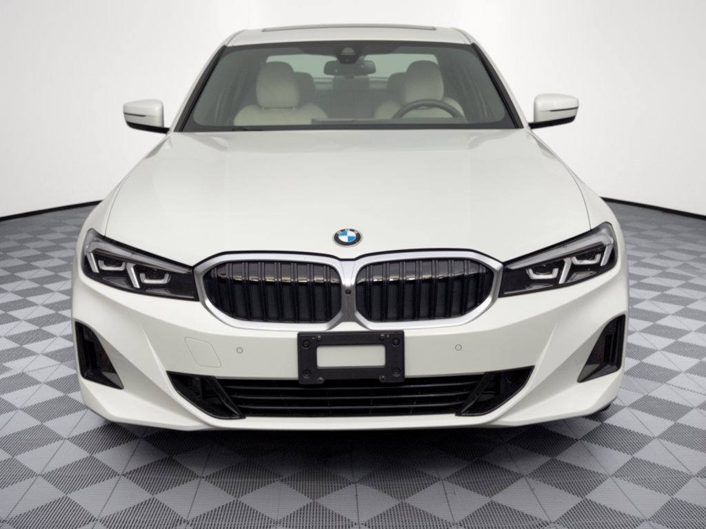 Used 2023 BMW 330i xDrive Sedan w/ Parking Assistance Package AWD/4WD image 6