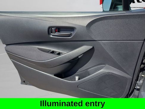 Used 2025 Toyota Corolla LE image 12