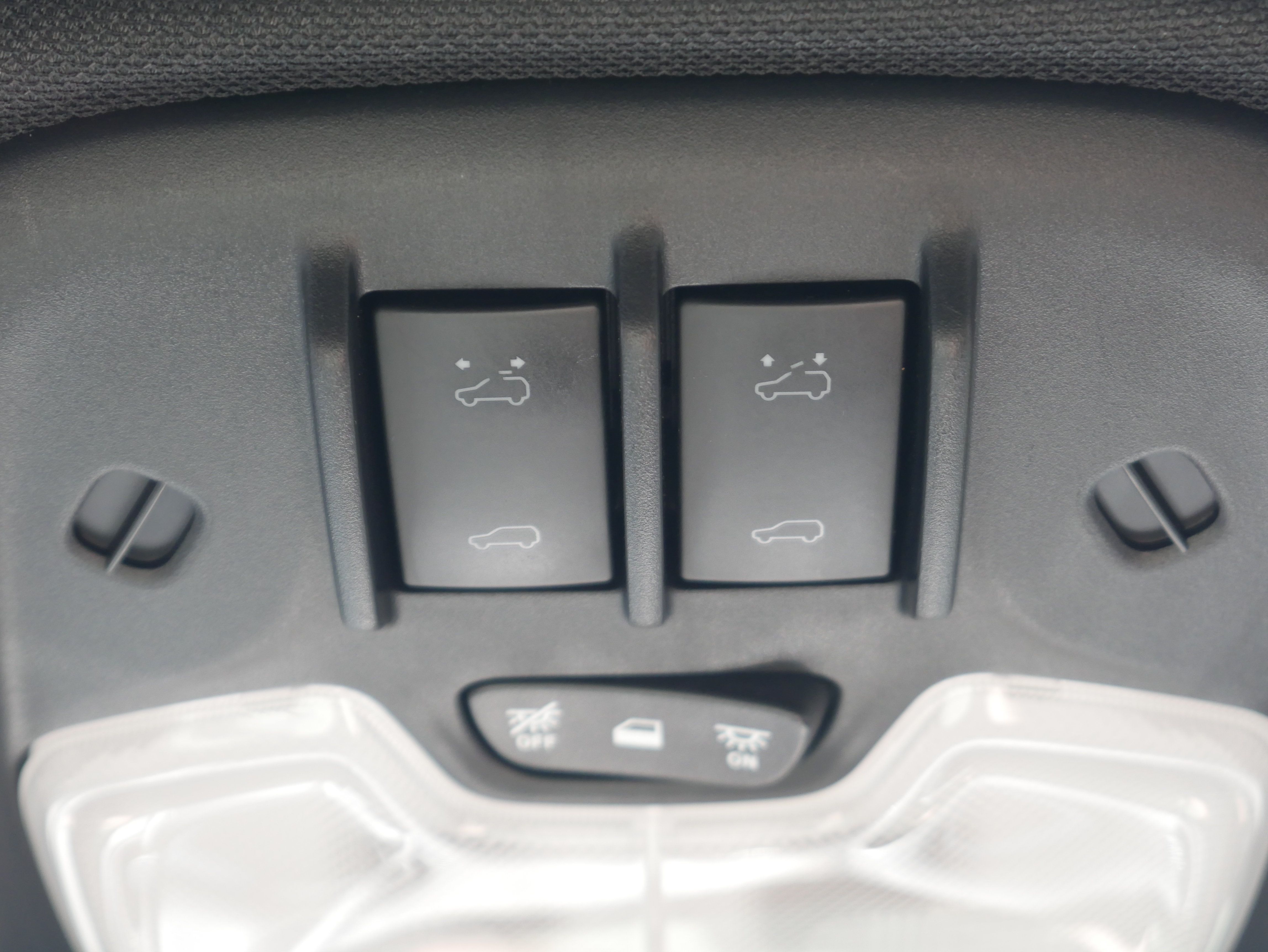 Certified 2025 GMC Canyon AT4 w/ Nightfall Edition AWD/4WD image 39