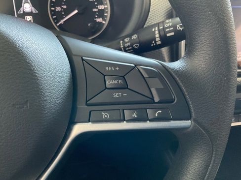 Used 2020 Nissan Kicks SV image 14