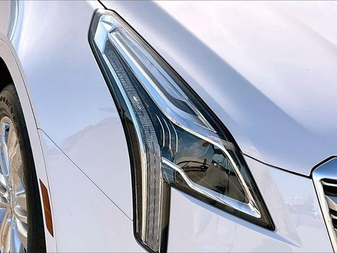 Used 2018 Cadillac XT5 Premium Luxury w/ Driver Assist Package image 29