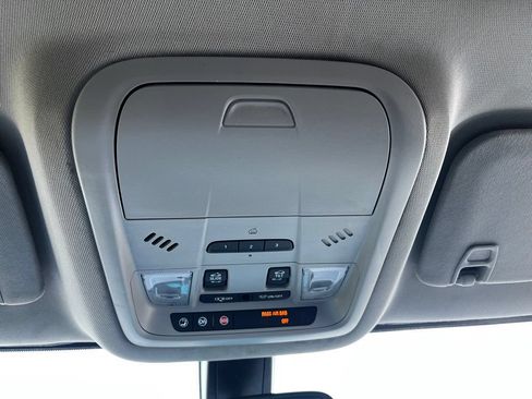 Used 2019 GMC Acadia SLT AWD/4WD image 20