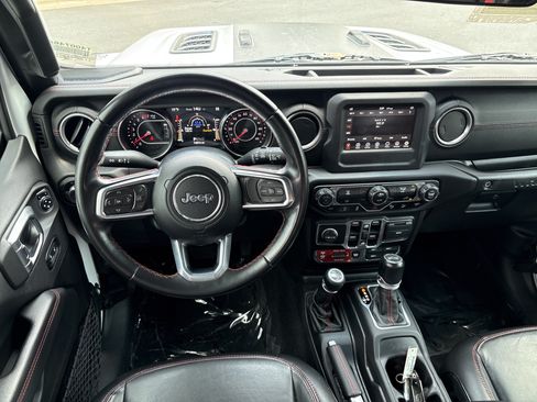 Used 2020 Jeep Wrangler Unlimited Rubicon w/ Quick Order Package 28Y Recon AWD/4WD image 18