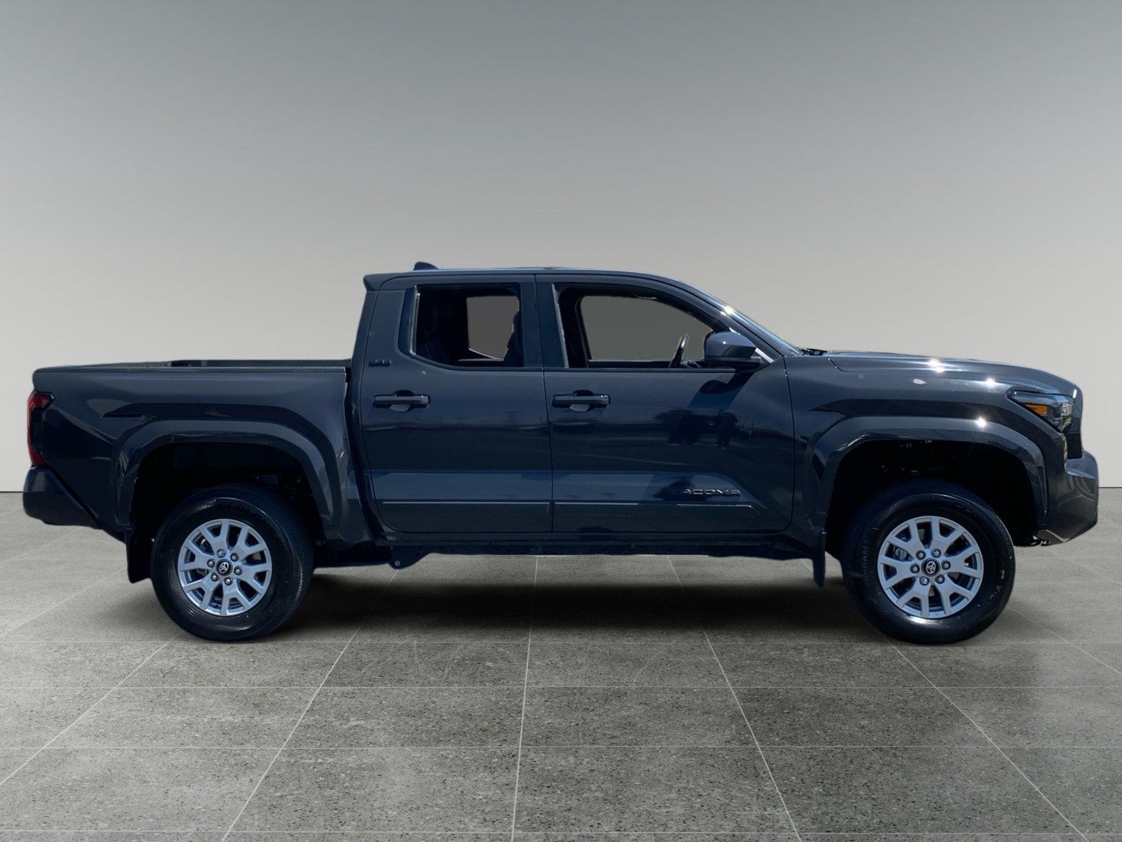 Certified 2024 Toyota Tacoma SR5 AWD/4WD image 6