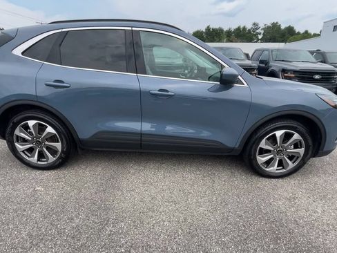 Certified 2025 Ford Escape Platinum w/ Premium Technology Package AWD/4WD image 20
