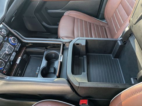 Used 2023 GMC Yukon XL Denali Ultimate image 27