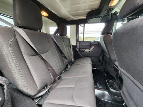 Used 2017 Jeep Wrangler Unlimited Sport w/ Quick Order Package 24S AWD/4WD image 48