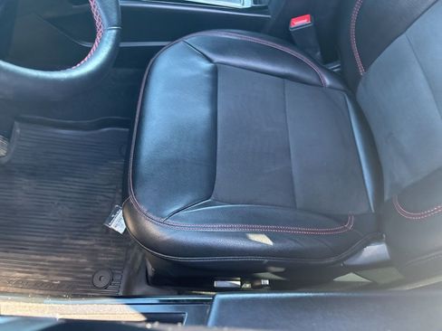 Used 2023 Ford Explorer ST-Line image 12