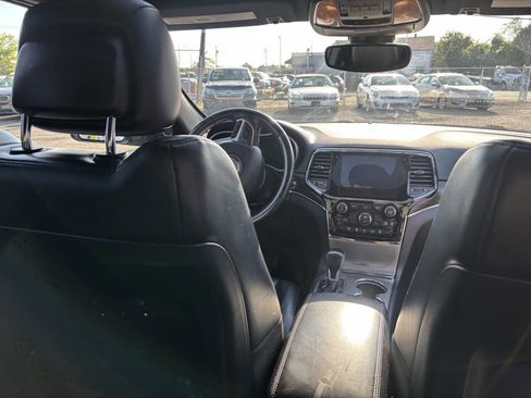 Used 2019 Jeep Grand Cherokee Limited image 19