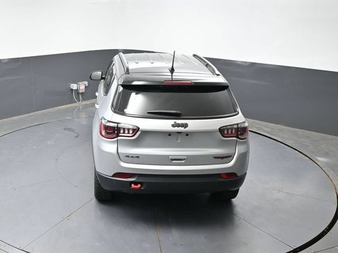 Used 2025 Jeep Compass Trailhawk AWD/4WD image 22