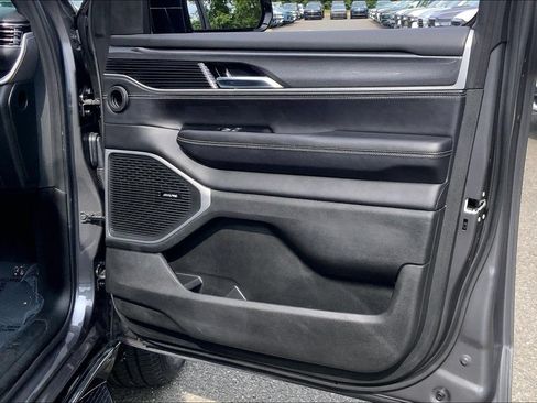 Certified 2023 Jeep Wagoneer 4WD w/ Premium Group I image 22