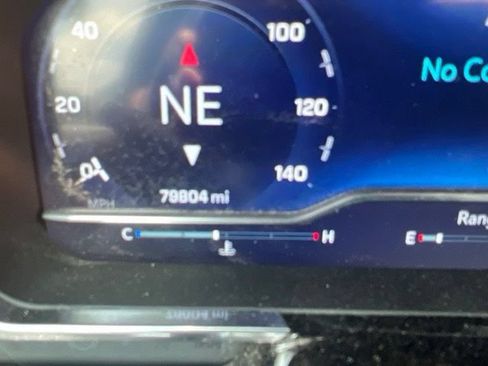 Used 2023 Chevrolet Silverado 1500 RST AWD/4WD image 2