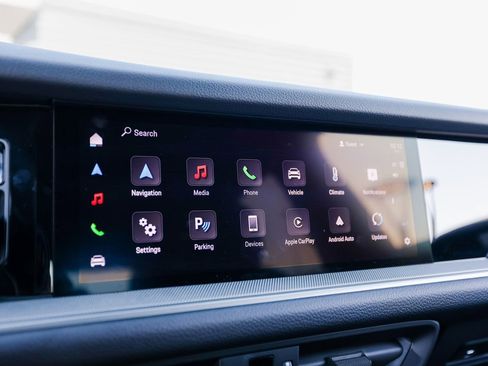 New 2025 Porsche Cayenne image 18