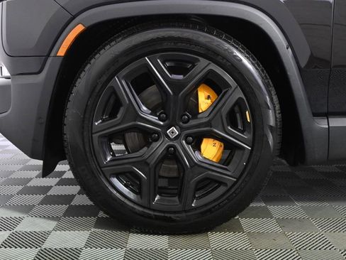 Used 2023 Rivian R1S Adventure AWD/4WD image 21