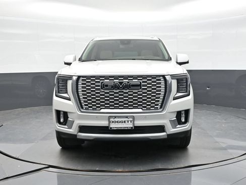 Used 2023 GMC Yukon Denali AWD/4WD image 13