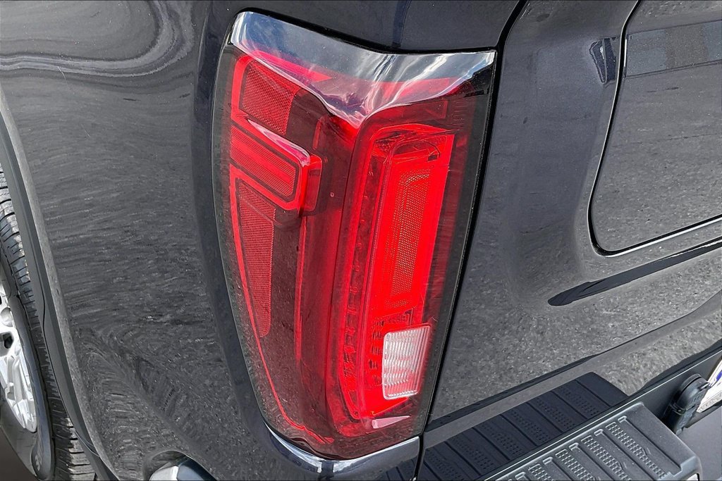 Used 2025 GMC Sierra 1500 SLT RWD image 23