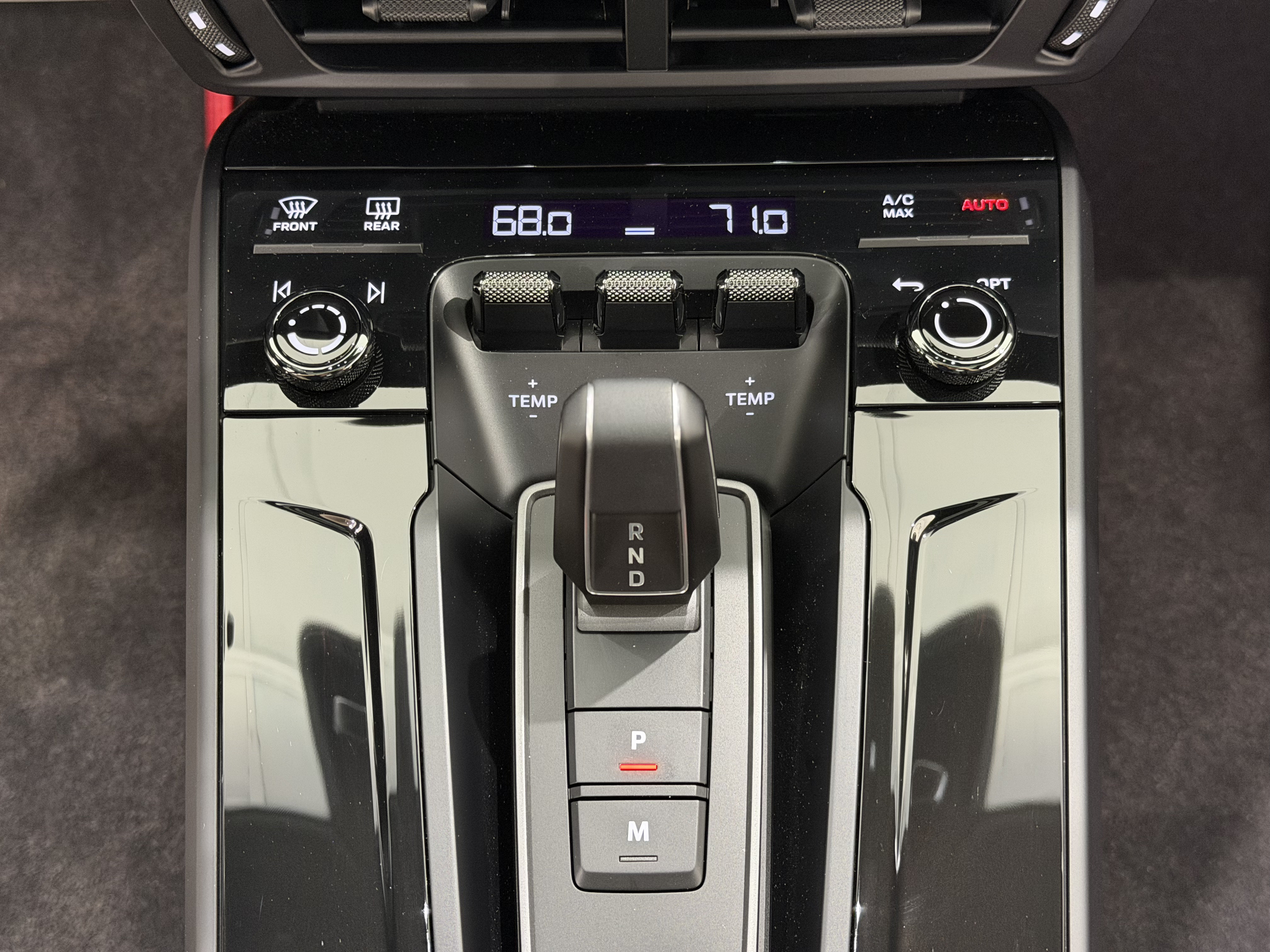 Certified 2026 Porsche 911 Carrera GTS RWD image 46