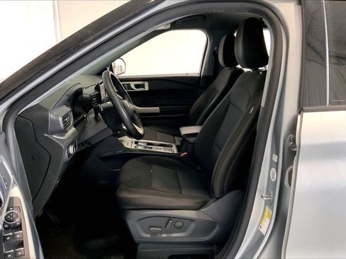 Used 2022 Ford Explorer XLT RWD image 15
