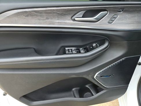 Used 2021 Jeep Grand Cherokee L Overland w/ Luxury Tech Group IV image 31