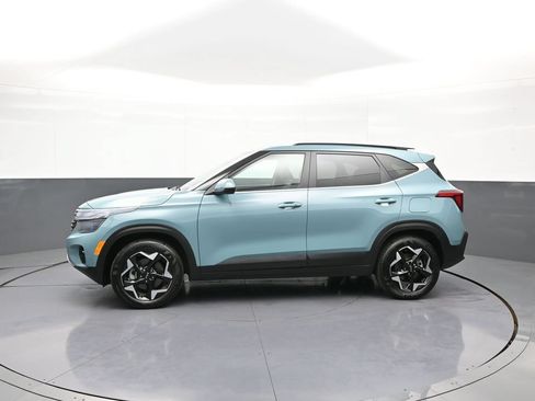 Used 2025 Kia Seltos EX w/ EX Sunroof Package AWD/4WD image 9