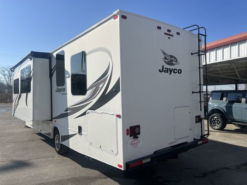 Used 2022 Ford E-450 and Econoline 450 Super Duty w/ Motorhome Prep Package image 5