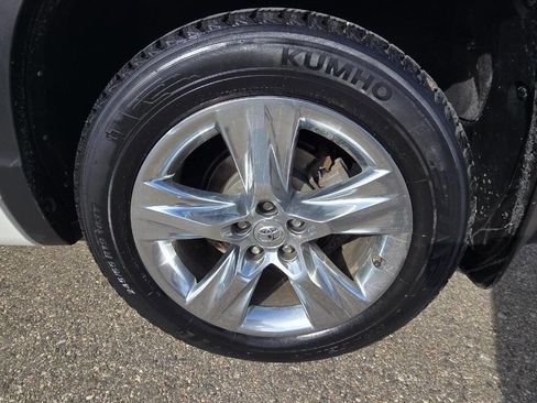 Used 2014 Toyota Highlander Limited image 13