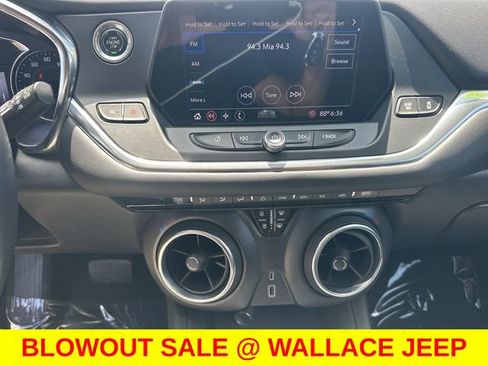 Used 2020 Chevrolet Blazer LT FWD image 31