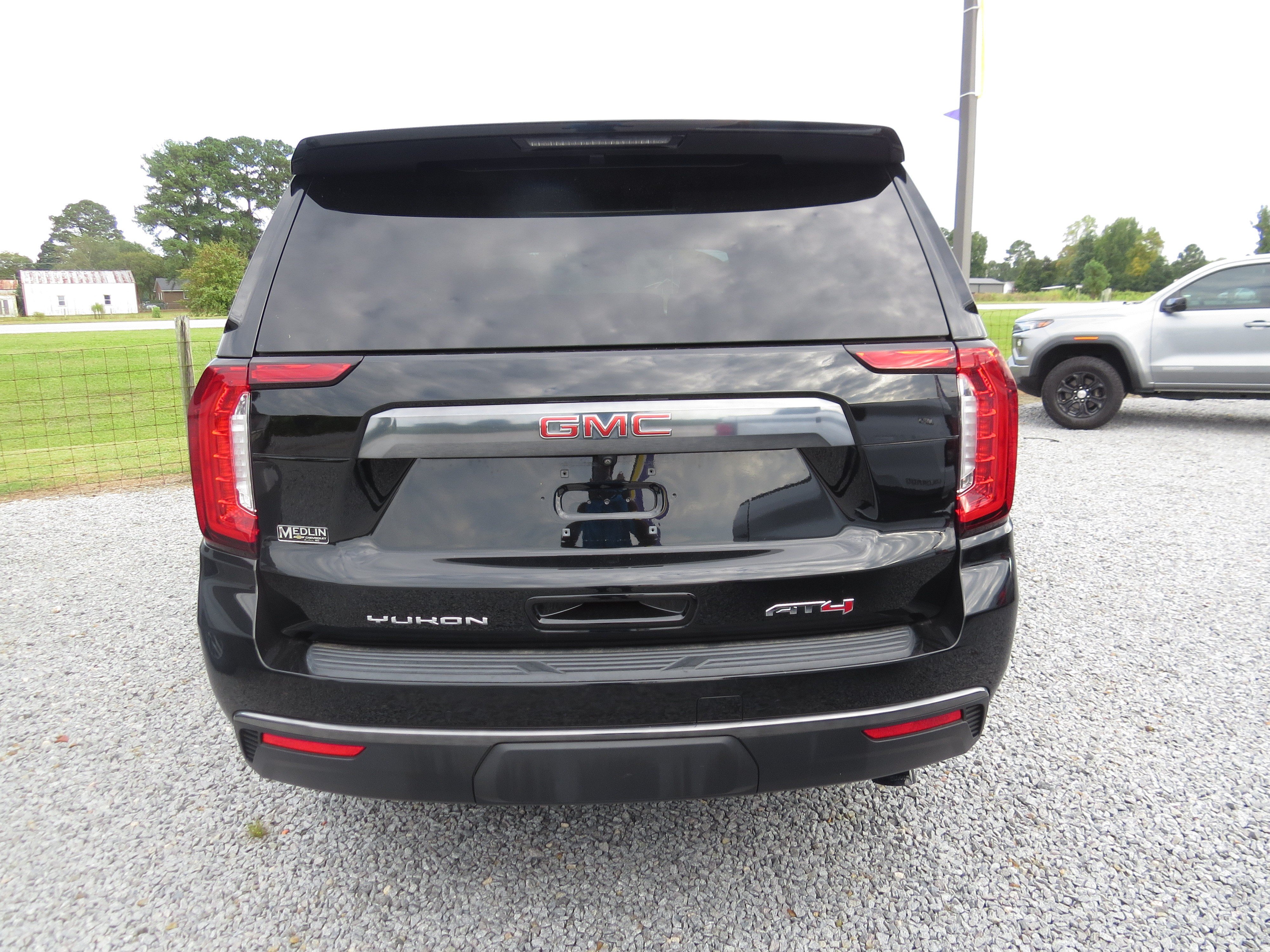 Used 2023 GMC Yukon AT4 AWD/4WD image 33