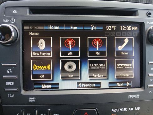 Used 2017 Chevrolet Traverse LT w/ Traveler's Package FWD image 28