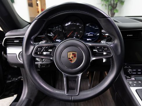 Used 2018 Porsche 911 Carrera image 15