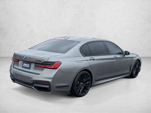 Used 2021 BMW 740i w/ Luxury Rear Seating Package RWD image 5