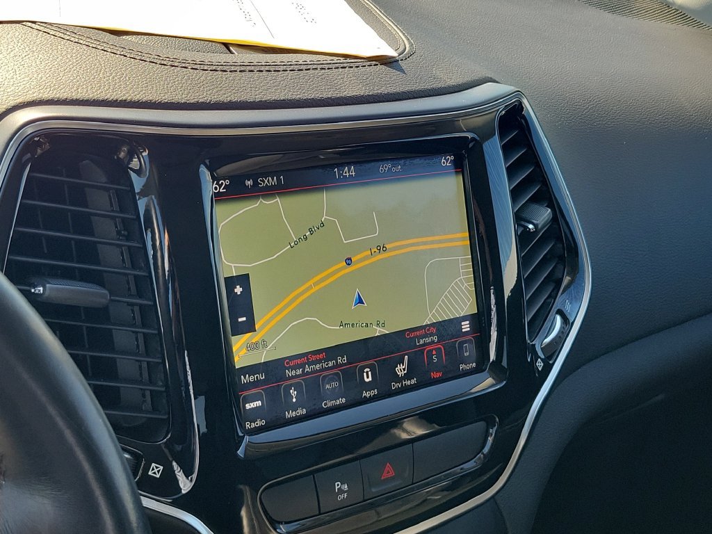 Used 2019 Jeep Cherokee Limited w/ Luxury Group AWD/4WD image 23