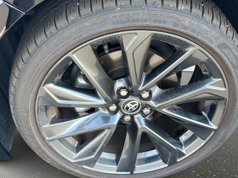 Used 2025 Toyota Corolla SE image 10