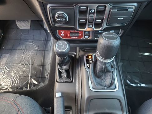New 2026 Jeep Gladiator Rubicon AWD/4WD image 25