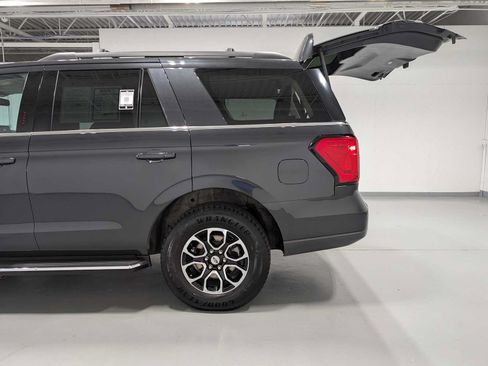 Certified 2023 Ford Expedition XLT AWD/4WD image 11