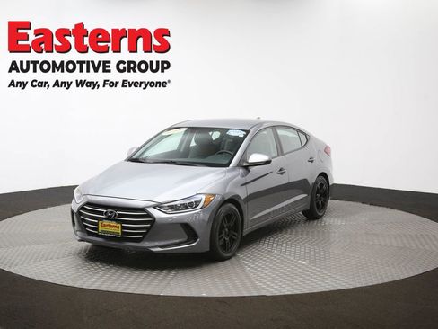 Used 2017 Hyundai Elantra SE w/ Cargo Package image 51