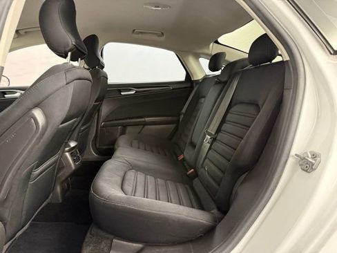 Used 2016 Ford Fusion SE image 13
