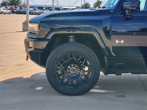 New 2025 GMC Hummer EV 2X image 8