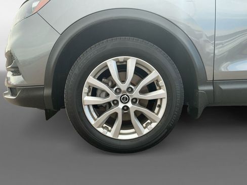 Used 2020 Nissan Rogue Sport SV image 14