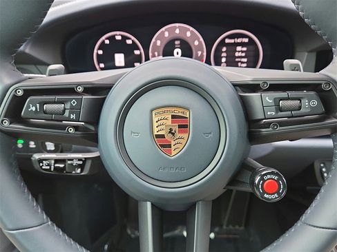 Used 2025 Porsche 911 Carrera image 9