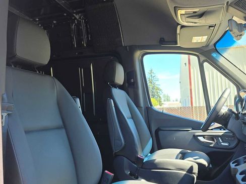 Used 2026 Mercedes-Benz Sprinter 2500 image 13