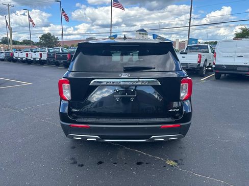 Used 2022 Ford Explorer XLT w/ Equipment Group 202A AWD/4WD image 6