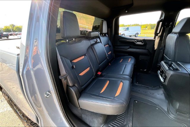 Used 2024 GMC Sierra 1500 AT4 w/ Technology Package AWD/4WD image 26