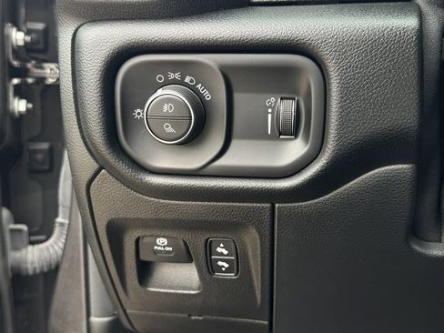 Used 2022 RAM 1500 Big Horn AWD/4WD image 18