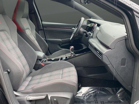 Used 2024 Volkswagen GTI SE FWD image 23