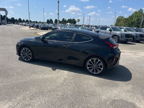 Used 2020 Hyundai Veloster 2.0 Premium FWD image 4