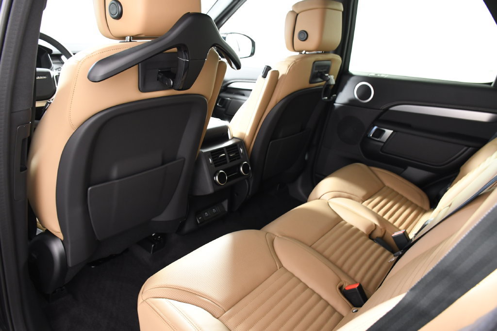 Certified 2026 Land Rover Discovery Limited Edition AWD/4WD image 27